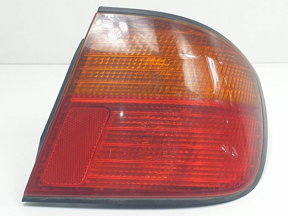 PILOTO TRASERO DERECHO - 23190204 - NISSAN - PRIMERA BERLINA (P11)