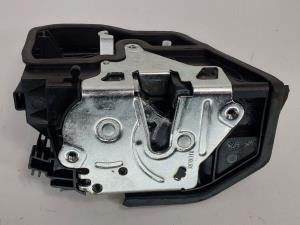 CERRADURA PUERTA TRASERA DERECHA 7202148 BMW SERIE 5 TOURING (F11) Autodesguaces Alicante