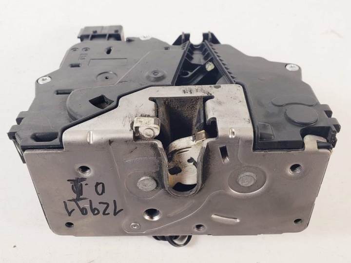 CERRADURA PUERTA DELANTERA IZQUIERDA 13431841 OPEL CORSA E Autodesguaces Alicante
