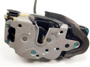 CERRADURA PUERTA TRASERA DERECHA 13503808 OPEL INSIGNIA BERLINA Autodesguaces Alicante