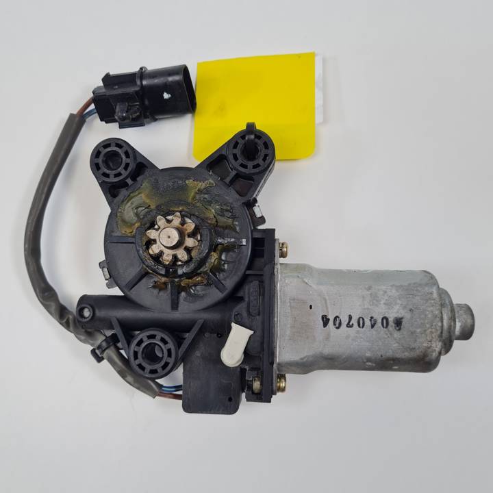 MOTOR ELEVALUNAS TRASERO DERECHO 9882026200 HYUNDAI SANTA FE (SM) Autodesguaces Alicante