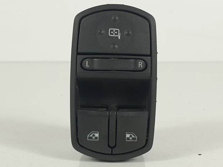 MANDO ELEVALUNAS DELANTERO IZQUIERDO 13258521AA OPEL CORSA D Autodesguaces Alicante