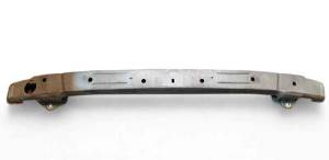 REFUERZO PARAGOLPES DELANTERO 8200189647E NISSAN INTERSTAR MOD. 04 (X70) Autodesguaces Alicante