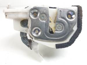 CERRADURA PUERTA TRASERA DERECHA MAZDA 3 (BM/BN) Autodesguaces Alicante
