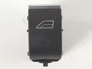 MANDO ELEVALUNAS DELANTERO DERECHO F1ET14529AA FORD KUGA (CBS) Autodesguaces Alicante