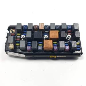 CAJA RELES / FUSIBLES AK62225 OPEL ANTARA Autodesguaces Alicante