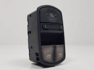MANDO ELEVALUNAS DELANTERO IZQUIERDO 13258522AD OPEL CORSA D Autodesguaces Alicante