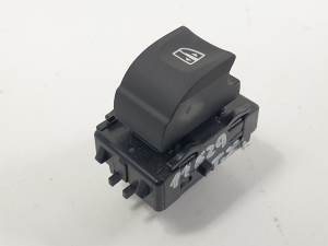 MANDO ELEVALUNAS TRASERO IZQUIERDO 254010003R RENAULT SCENIC III (JZ) Autodesguaces Alicante