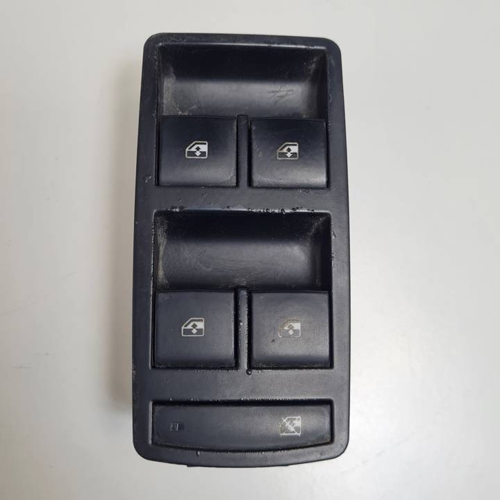 MANDO ELEVALUNAS DELANTERO IZQUIERDO 22915118 OPEL INSIGNIA SPORTS TOURER Autodesguaces Alicante