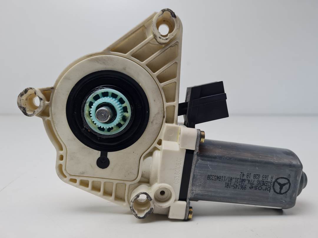 MOTOR ELEVALUNAS DELANTERO DERECHO - A1698201842 - MERCEDES - CLASE B (W245)