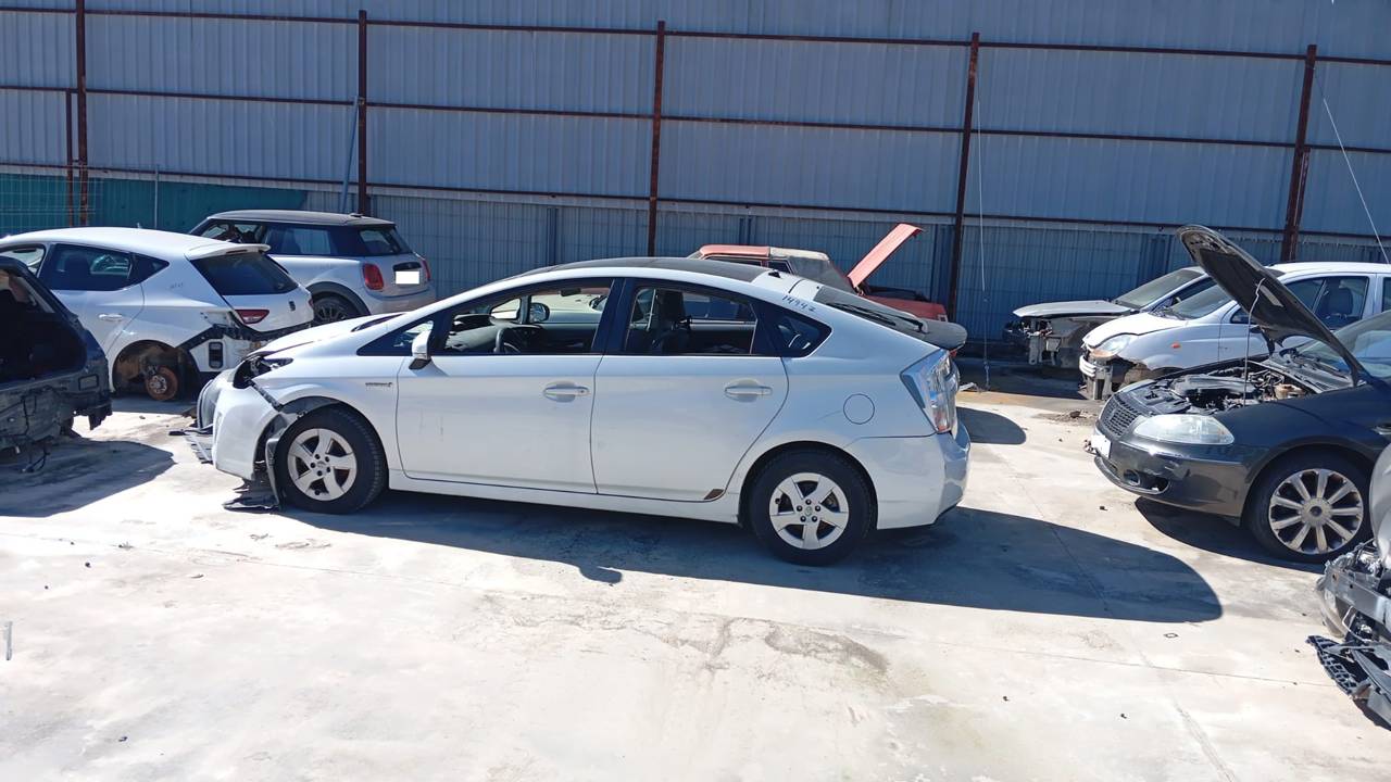 Imagen del vehículo TOYOTA PRIUS (NHW30)