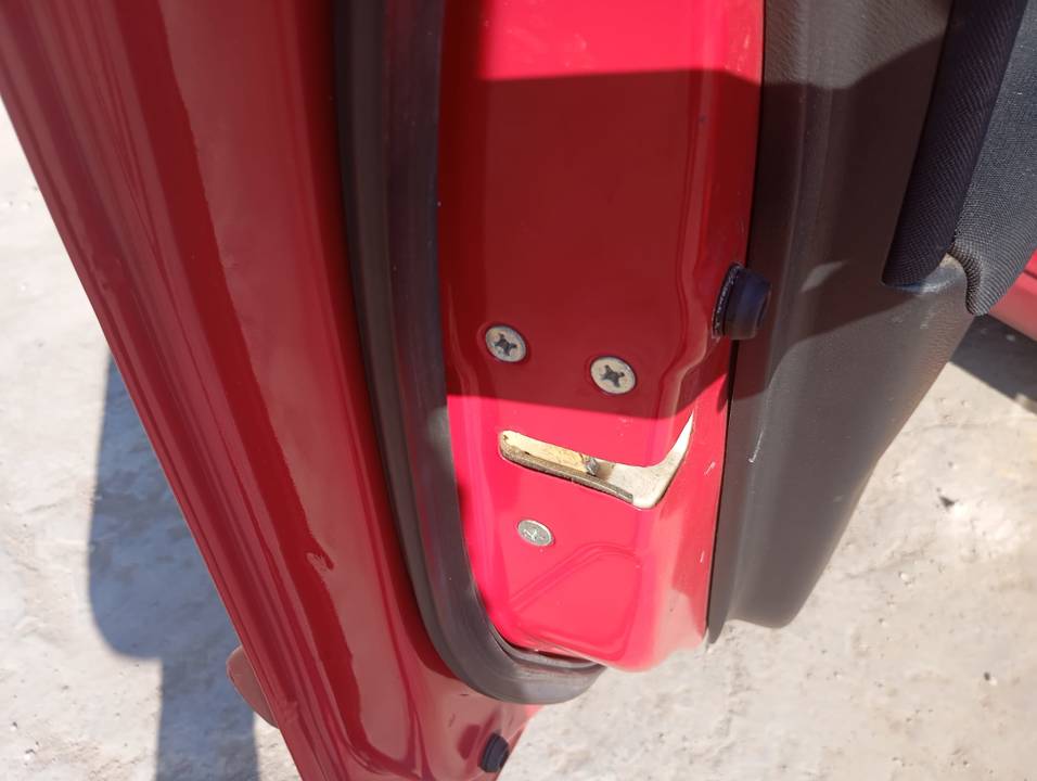 CERRADURA PUERTA DELANTERA IZQUIERDA