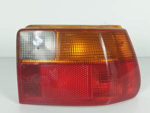 PILOTO TRASERO DERECHO 394448 OPEL ASTRA F BERLINA Autodesguaces Alicante