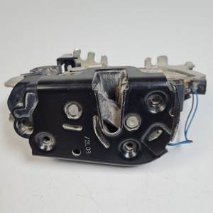 CERRADURA PUERTA DELANTERA IZQUIERDA A6397201635 MERCEDES VITO (W639) COMBI 06.2003 -> Autodesguaces Alicante
