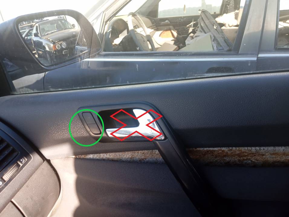 MANDO ELEVALUNAS DELANTERO DERECHO