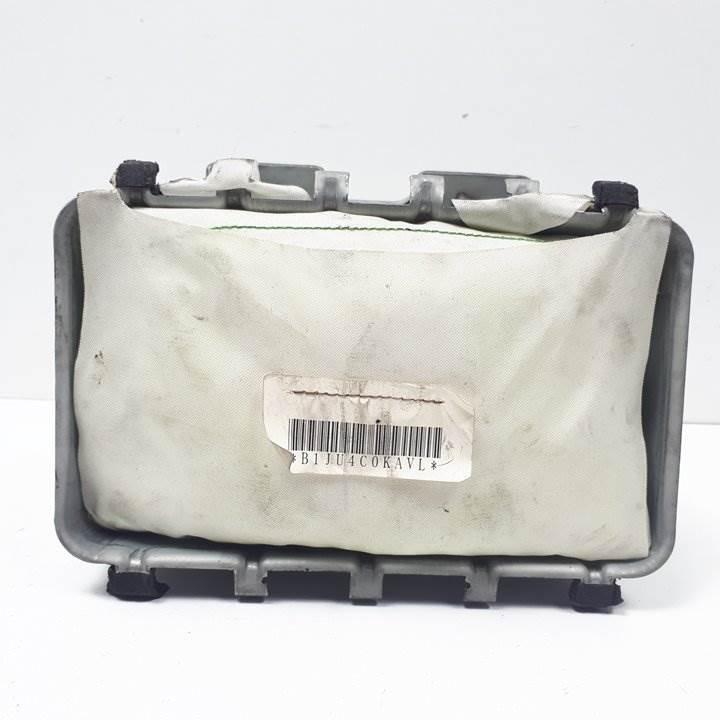 AIRBAG DELANTERO DERECHO - 7030A076 - MITSUBISHI - OUTLANDER (CW0)