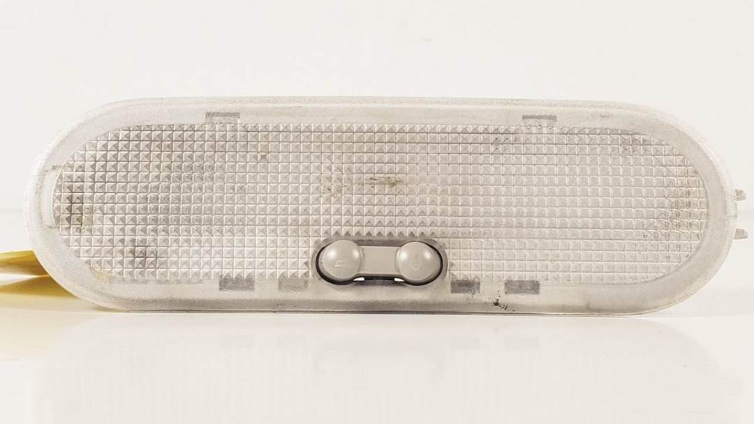 LUZ INTERIOR - 8200074302 - DACIA - DOKKER (X67,K67)
