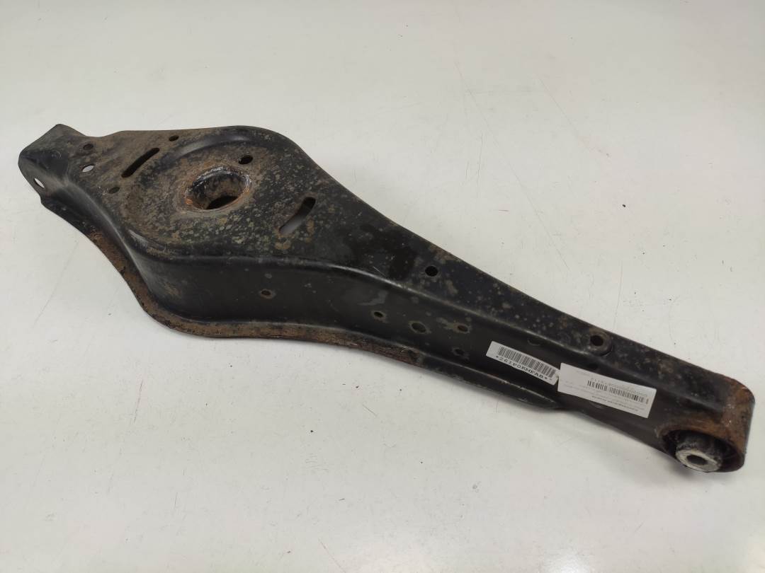 BRAZO SUSPENSION INFERIOR TRASERO IZQUIERDO - VOLKSWAGEN - SCIROCCO (138)