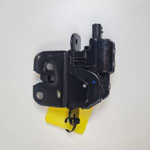 CERRADURA MALETERO / PORTON 846307169R RENAULT MEGANE III BERLINA 5P Autodesguaces Alicante