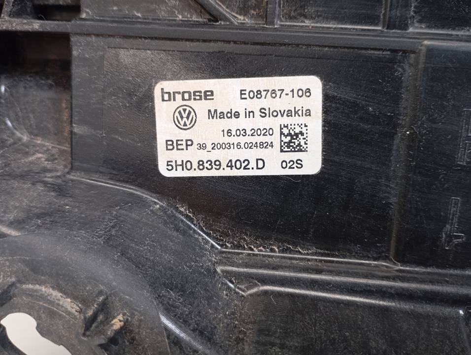 ELEVALUNAS TRASERO DERECHO