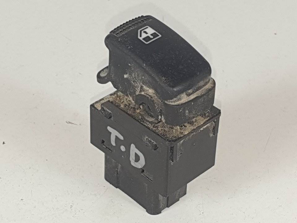 MANDO ELEVALUNAS TRASERO DERECHO - KIA - SORENTO