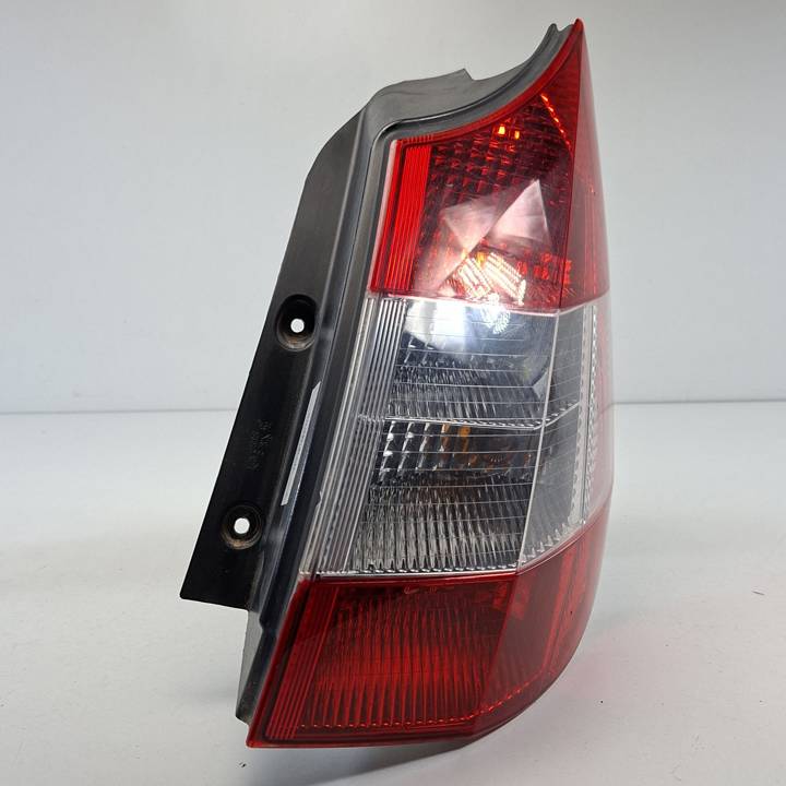 PILOTO TRASERO DERECHO 8200493376 RENAULT SCENIC II (X84,JM) Autodesguaces Alicante