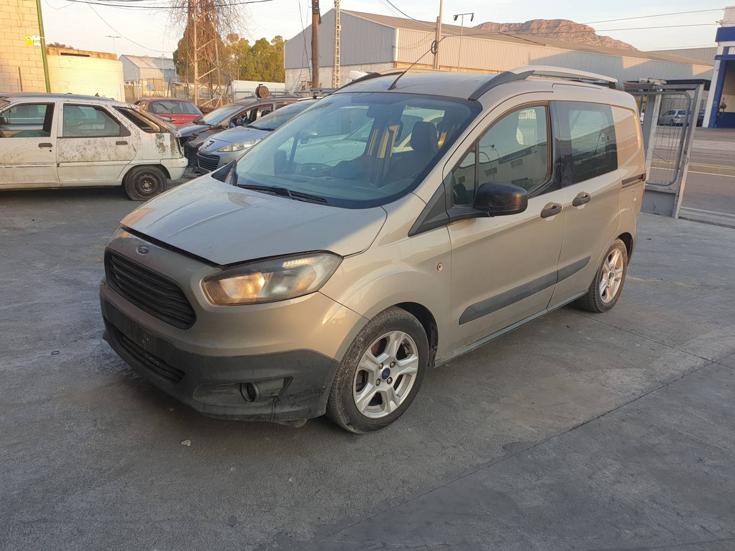 FORD TOURNEO COURIER (C4A) (2013 - ...)