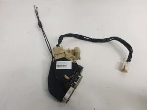CERRADURA PUERTA TRASERA DERECHA LEXUS RX300 (MCU15) Autodesguaces Alicante