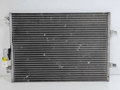 CONDENSADOR / RADIADOR AIRE ACONDICIONADO 7700436062C RENAULT CLIO II FASE II (B/CB0) Autodesguaces Alicante