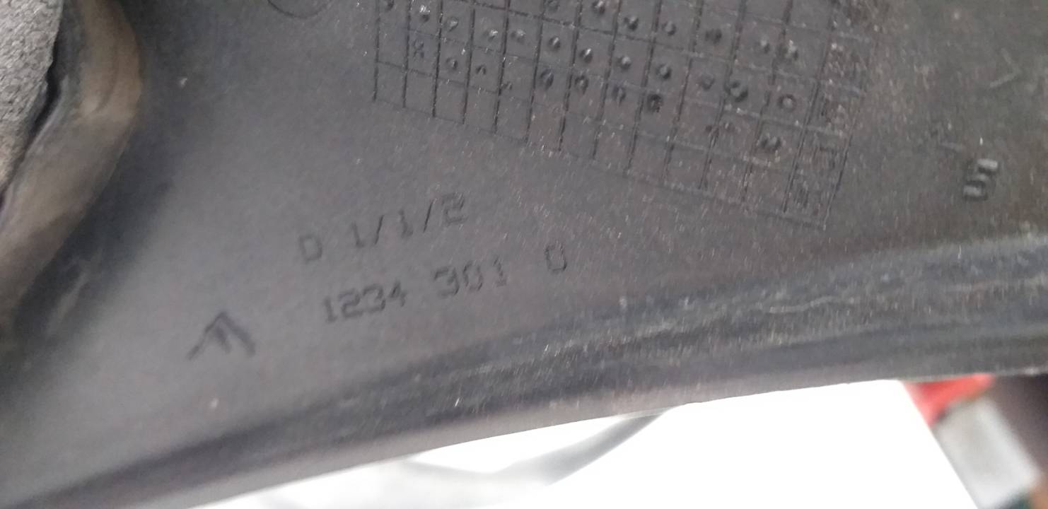 RETROVISOR DERECHO