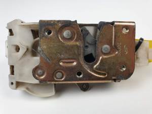 CERRADURA PUERTA DELANTERA DERECHA 1S7AF218A12KA FORD MONDEO BERLINA (GE) Autodesguaces Alicante