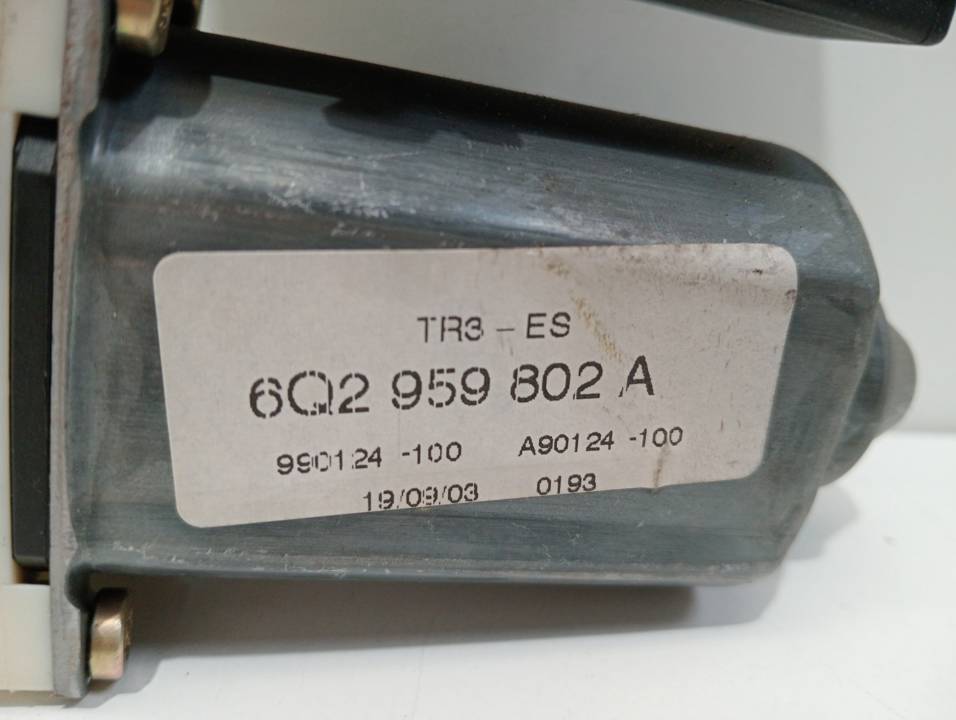 MOTOR ELEVALUNAS DELANTERO IZQUIERDO
