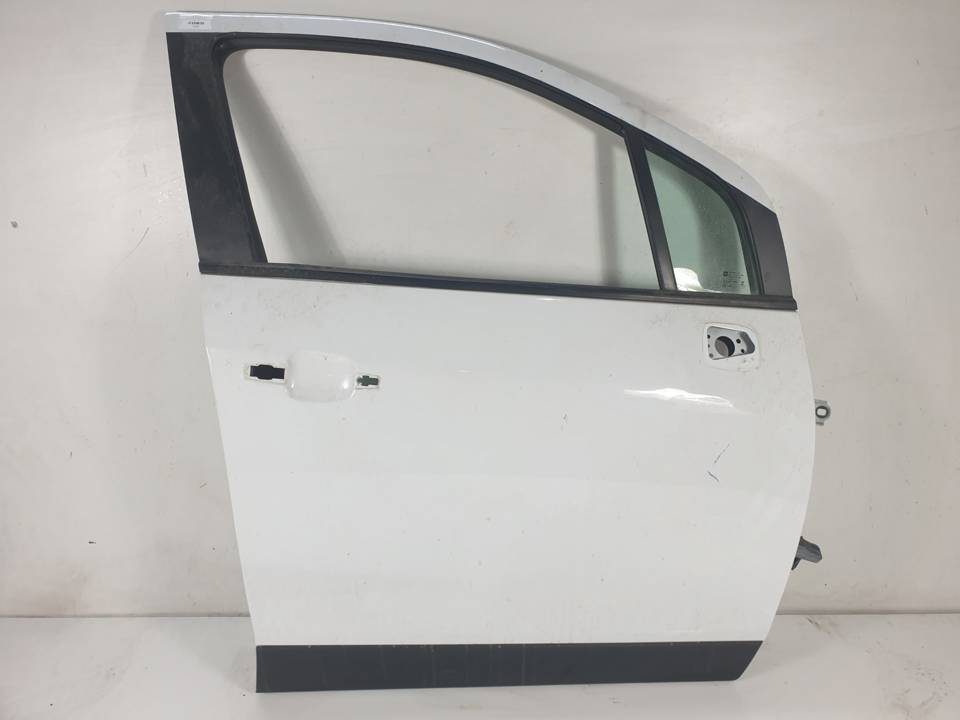 PUERTA DELANTERA DERECHA OPEL MOKKA (C76) Autodesguaces Alicante