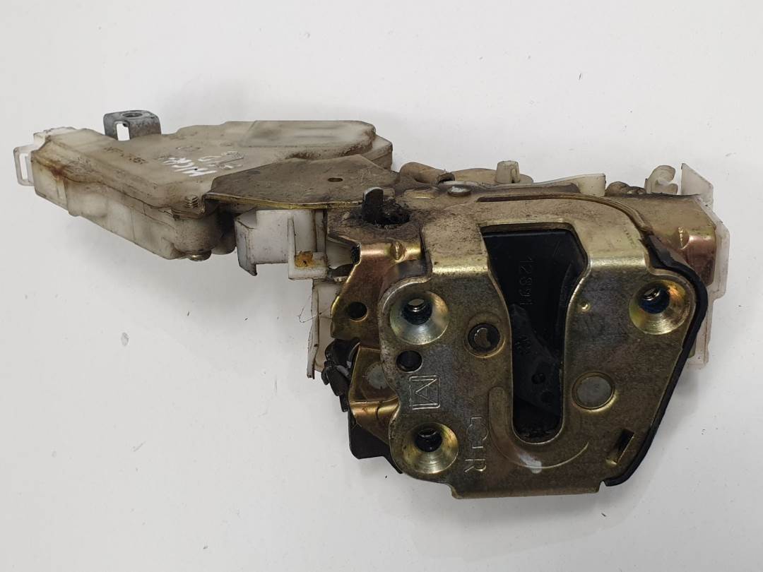 CERRADURA PUERTA TRASERA DERECHA - 8255261U01 - NISSAN - MICRA (K11)