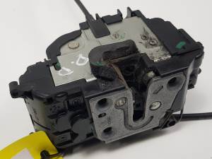 CERRADURA PUERTA DELANTERA DERECHA RENAULT CLIO GRANDTOUR Autodesguaces Alicante
