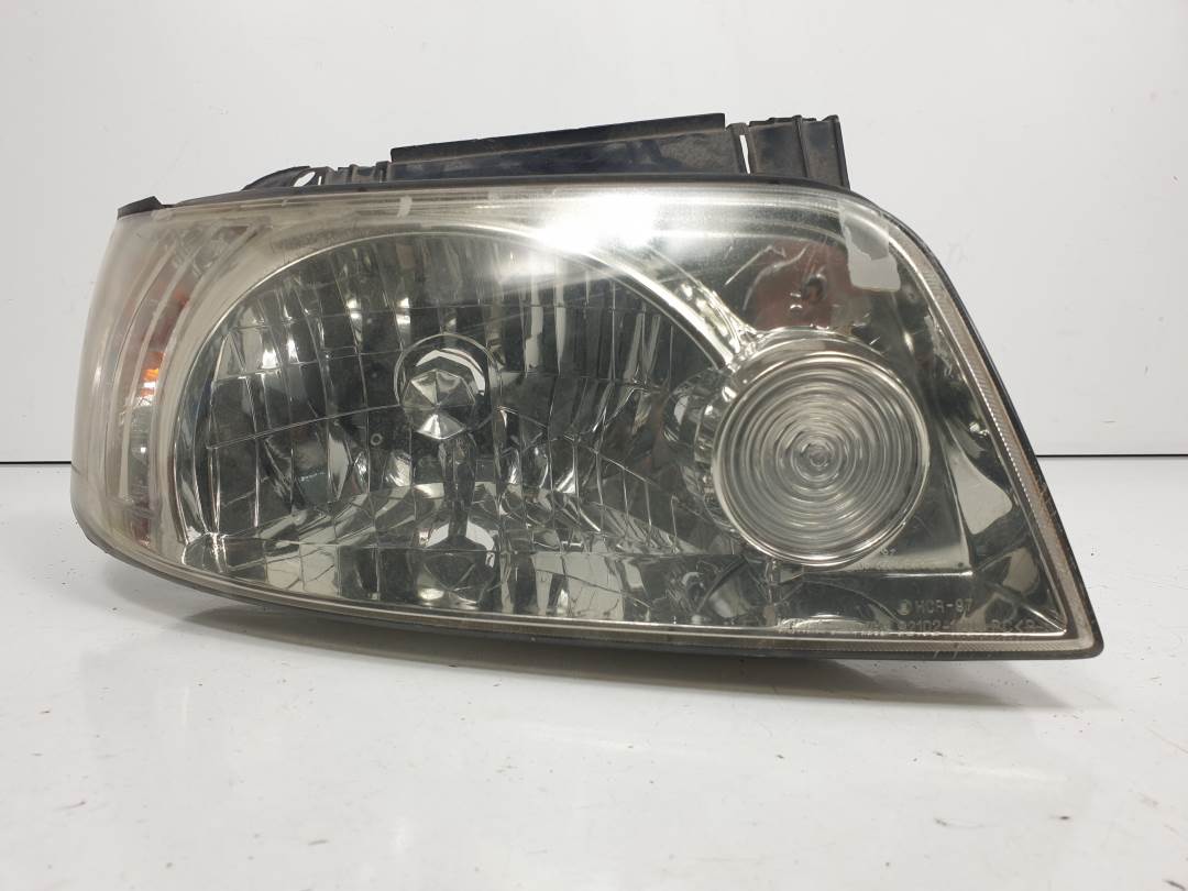 FARO DERECHO - UPM60GF20 - HYUNDAI - MATRIX (FC)