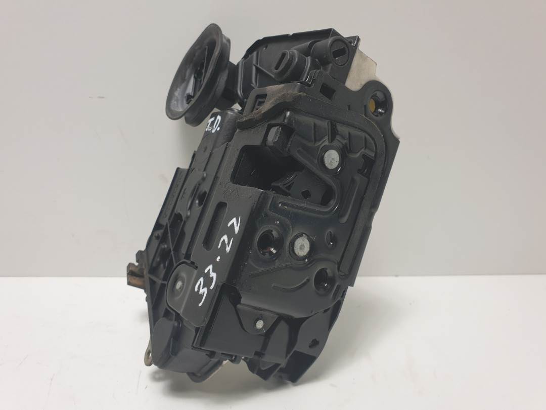 CERRADURA PUERTA TRASERA DERECHA - 46B5K4839016H - VOLKSWAGEN - GOLF VI (5K1)