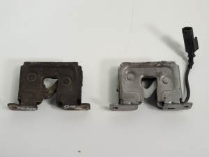 CERRADURA CAPOT 51237115229 BMW SERIE 5 TOURING (E61) Autodesguaces Alicante
