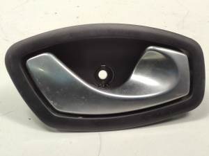 MANETA INTERIOR TRASERA DERECHA 806700005R RENAULT LAGUNA III Autodesguaces Alicante