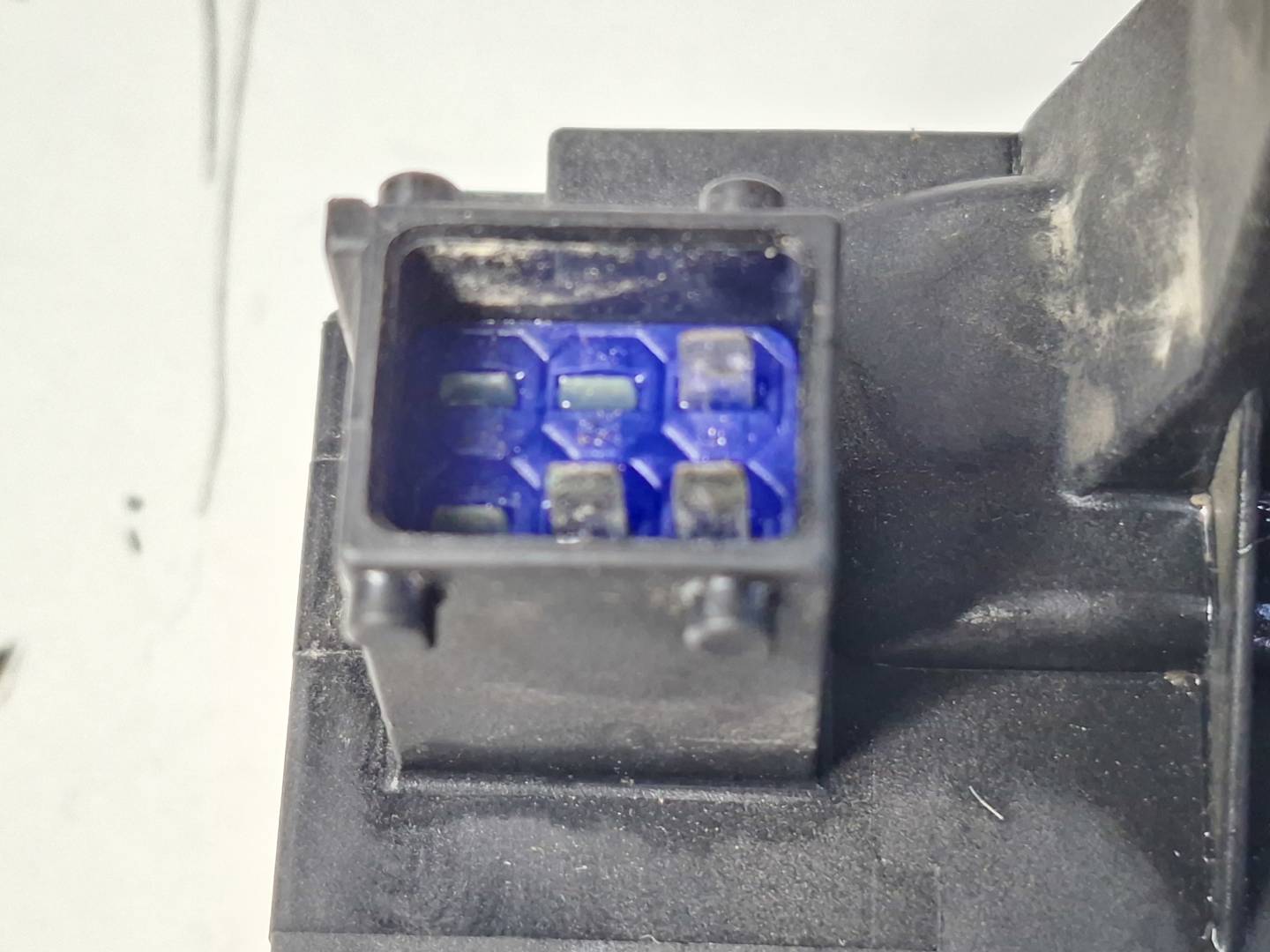 Foto 4 de Cerradura Puerta Trasera Izquierda Opel Vivaro (2001–2006)