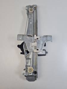 ELEVALUNAS TRASERO DERECHO 9813093580 CITROEN C3 (B618) Autodesguaces Alicante