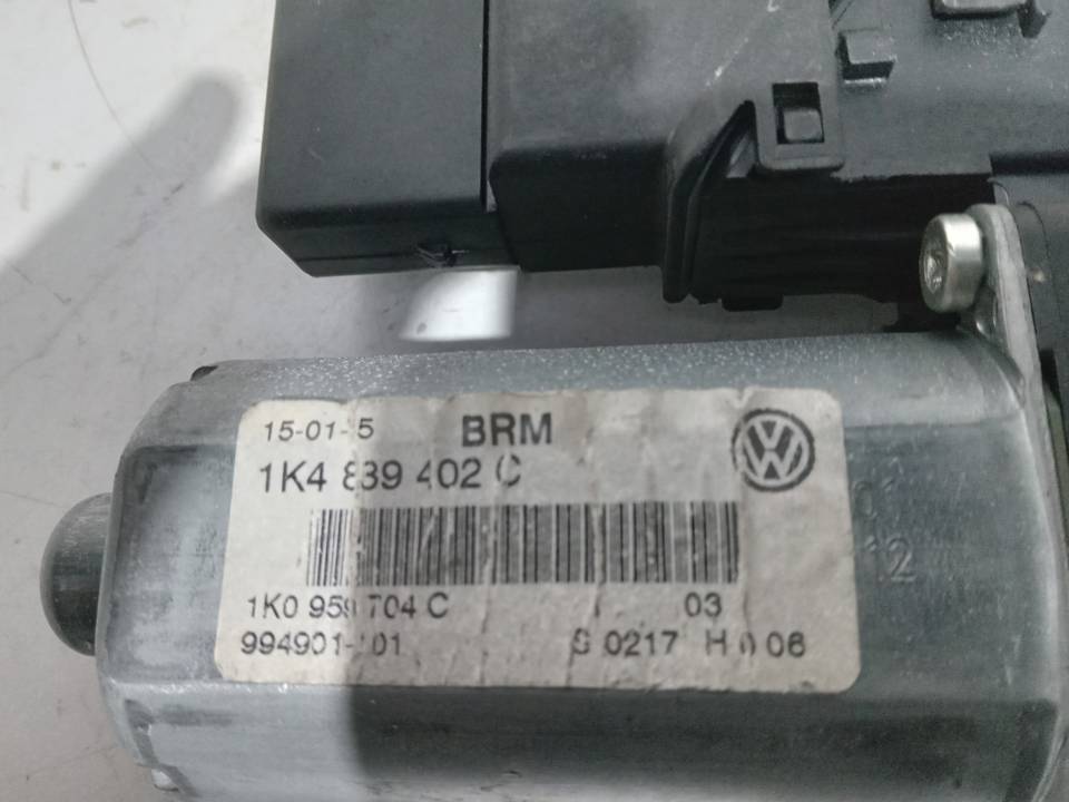 MOTOR ELEVALUNAS TRASERO DERECHO