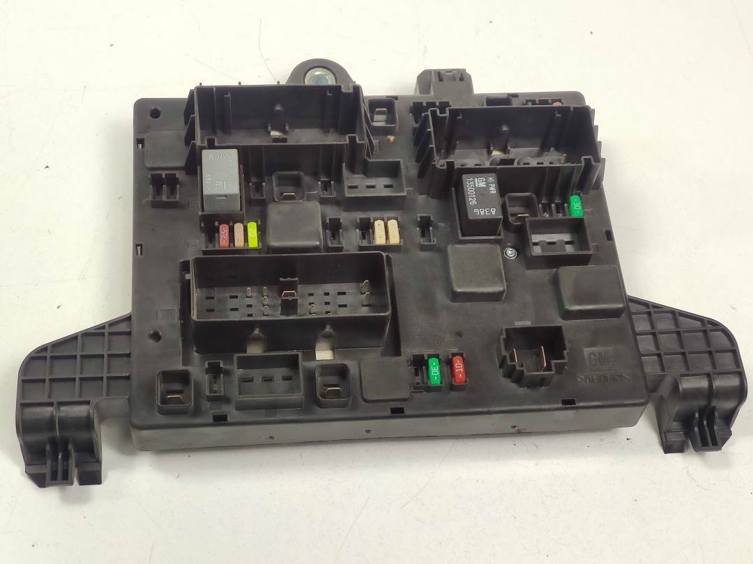 CAJA RELES / FUSIBLES - 13302300 - OPEL - ASTRA J LIM.