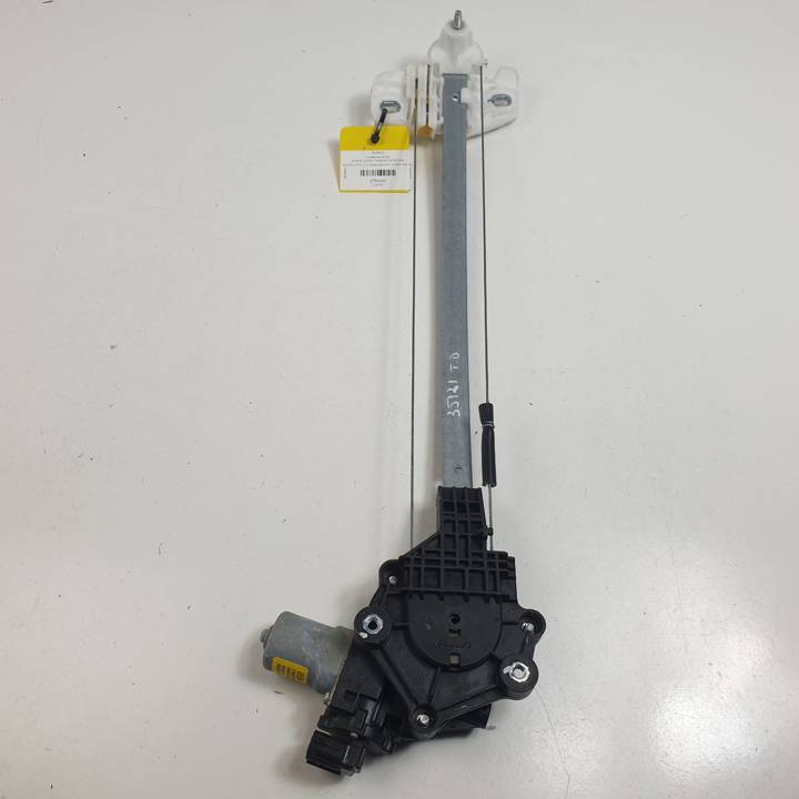 ELEVALUNAS TRASERO DERECHO CM093690A HONDA CIVIC (FC) Autodesguaces Alicante