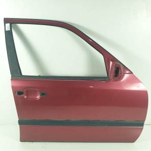 PUERTA DELANTERA DERECHA MERCEDES CLASE C (W202) BERLINA Autodesguaces Alicante