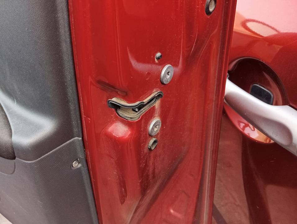 CERRADURA PUERTA DELANTERA DERECHA