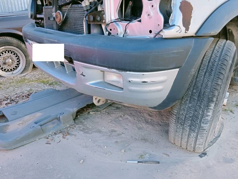 PARAGOLPES DELANTERO