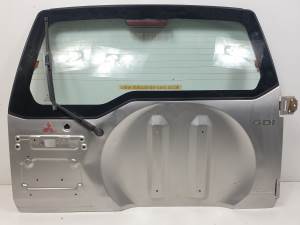 PORTON TRASERO MITSUBISHI MONTERO iO / PININ (H60/H70) Autodesguaces Alicante
