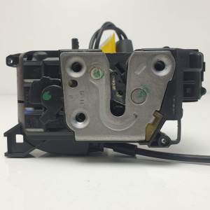 CERRADURA PUERTA TRASERA DERECHA 825020004R RENAULT SCENIC III (JZ) Autodesguaces Alicante