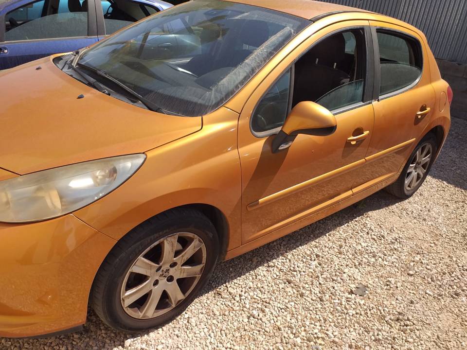 MANETA EXTERIOR DELANTERA IZQUIERDA